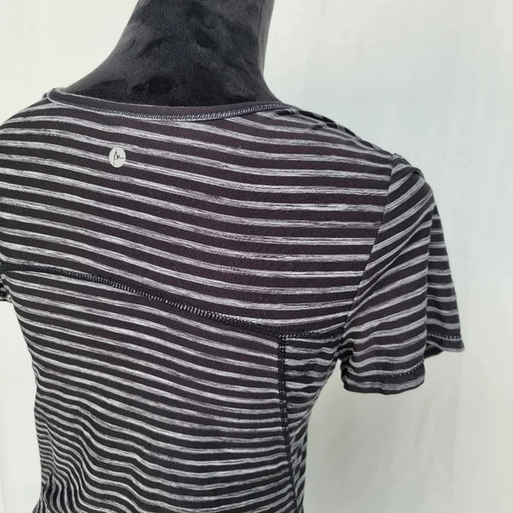 90 Degree Reflex Tank Top Athletic Gym Shirt Gray Knit Running Short Sleeve M - Picture 3 of 10